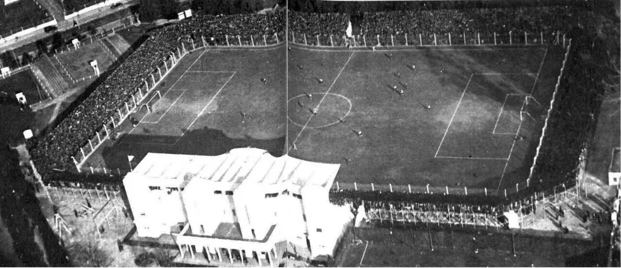خيمناسيا إي إسغريما لابلاتا: أقدم نادٍ في الدوري الأرجنتينيّ، ولقبٌ واحدٌ منذ 1929
