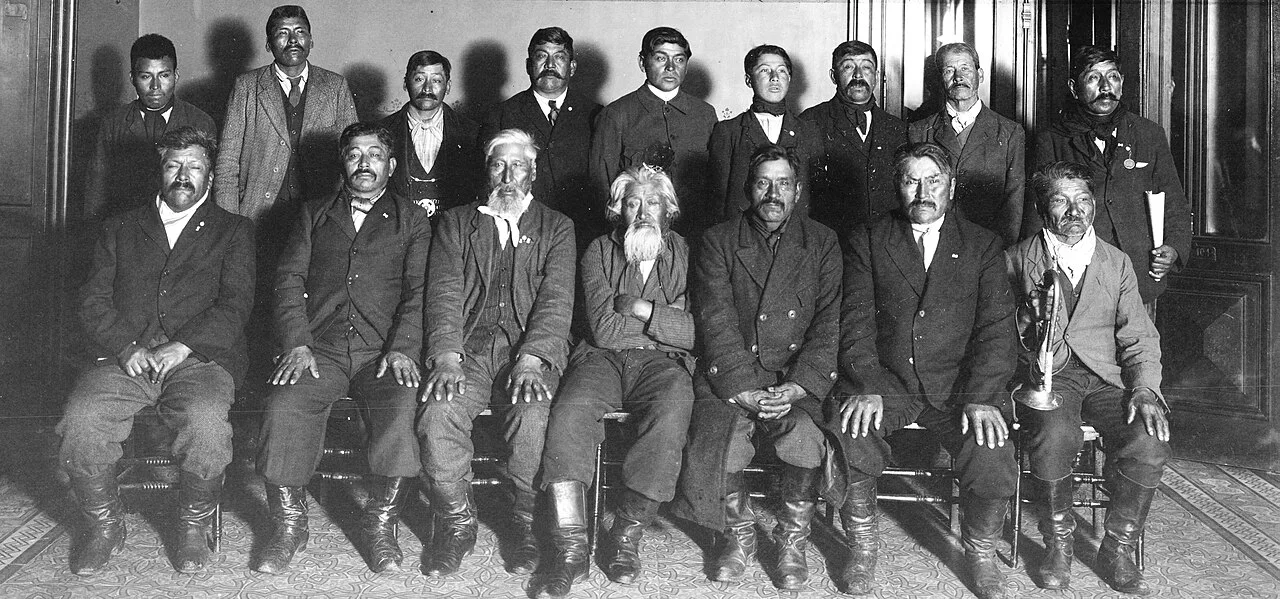 وفد من المابوتشي في بوينس آيرس جاء يطالب بالأراضي التي يسكنها، 1920.