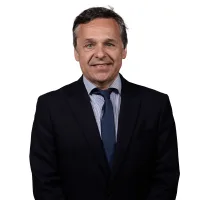 دييغو جوليانو، رئيس جبهة التجديد، في صورته الرسمية نائباً في الكونغرس