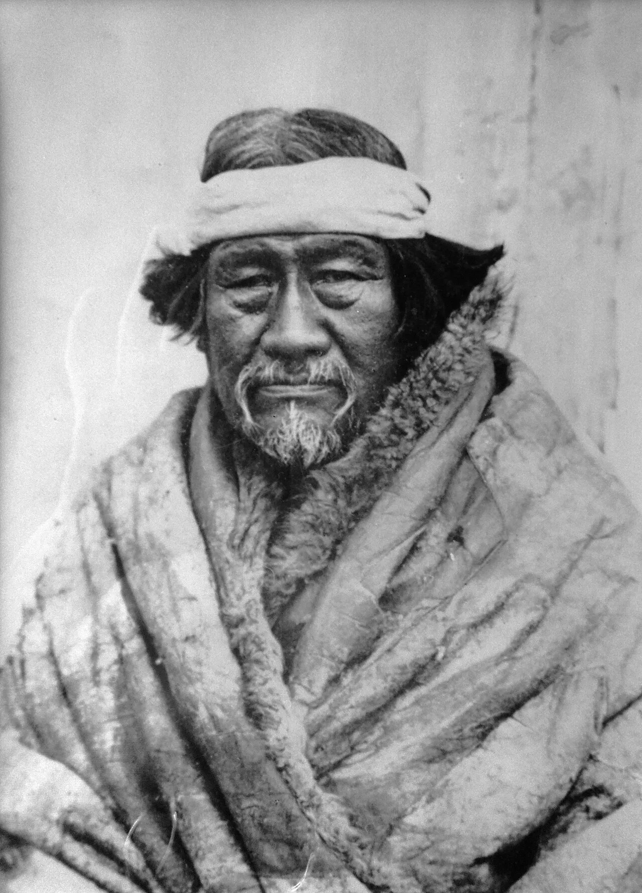 الزعيم التيهويلتشي لويس كابيتشي المعروف بـ«كاباتشو» (1845–1939)، في صورة تعود إلى نحو 1930