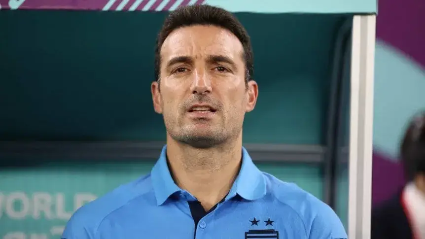 سكالوني يؤكد أنه باق وسيكون مع المنتخب في كوبا أميركا 2024